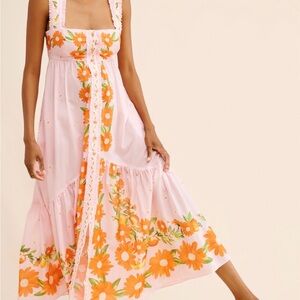 Farm Rio Papaya Salad dress. NWT. Large